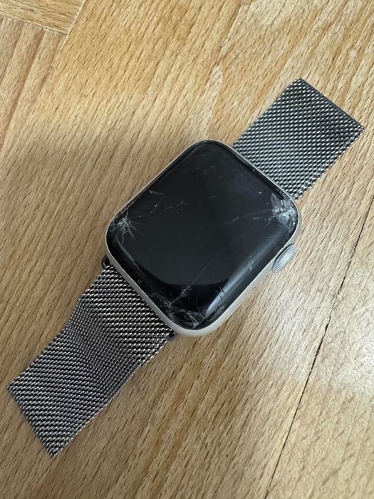 Apple Watch Series 5 40mm GPS + Cellular, uszkodzony