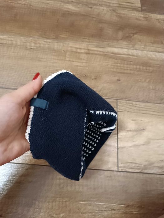 Zimowa czapka 4F z pomponem