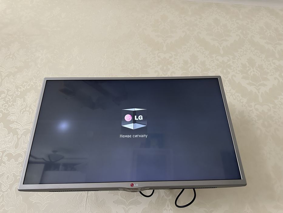 Телевізор lg 32LB580V