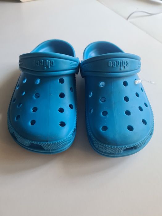 Аквашузи для басейну  25 р. Chicco нові