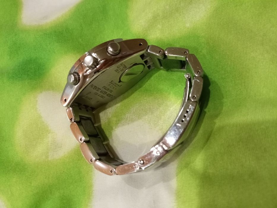 Женские швейцарские часы Swatch