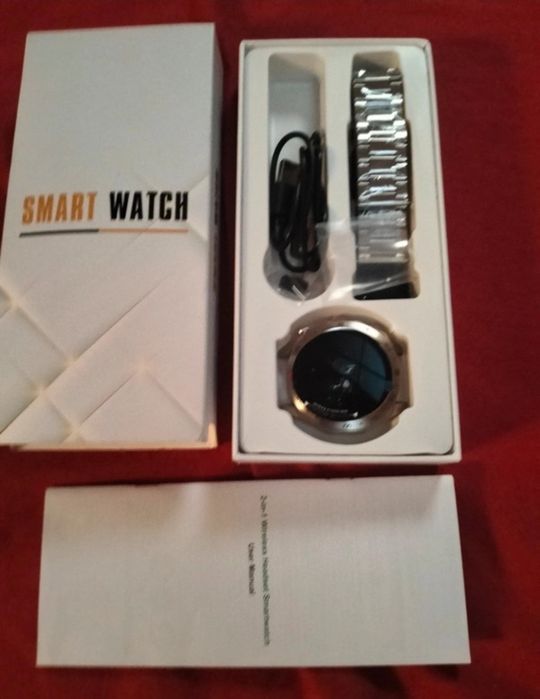 Smartwatch 2 em 1 c/ Fones Bluetooth (Novo - Amazon) - Bracelete Prata