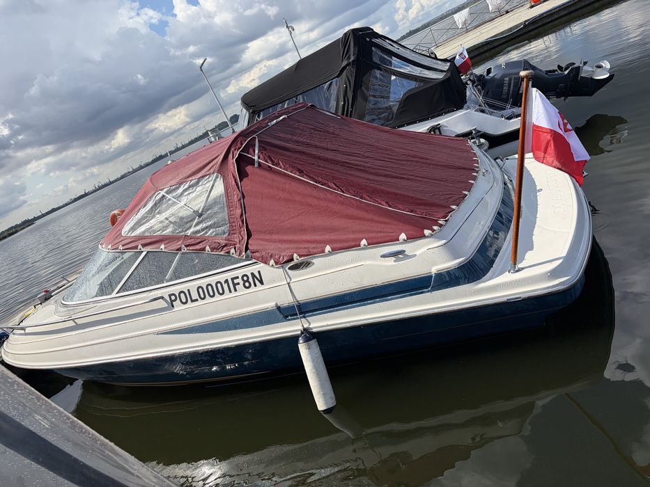 Lódź motorowa MAXUM 2100 SC kabinowa