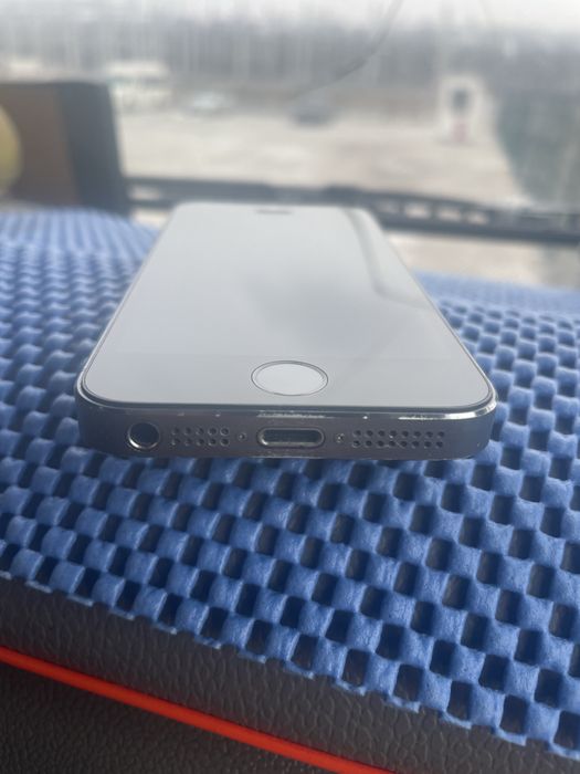 Iphone 5S rsim В відміному стані