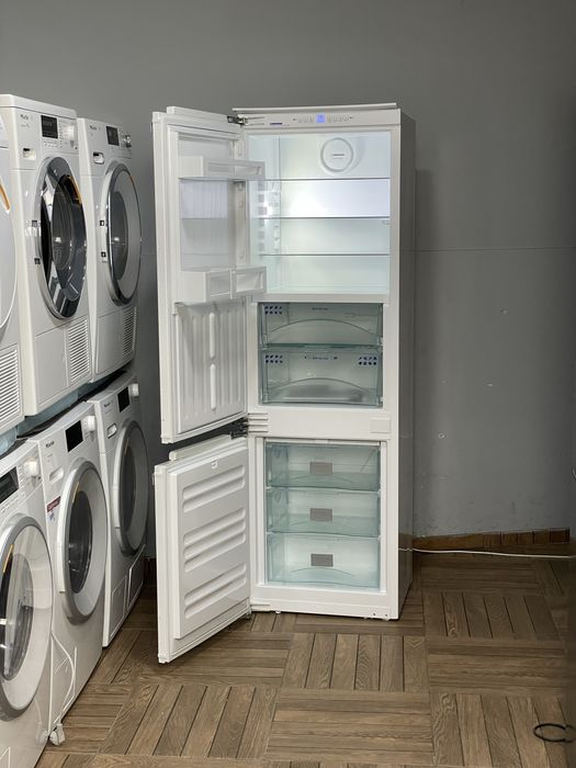 Вбудований холодильний Liebherr ICBN 3314 в ІДЕАЛЬНОМУ стані BioFresh