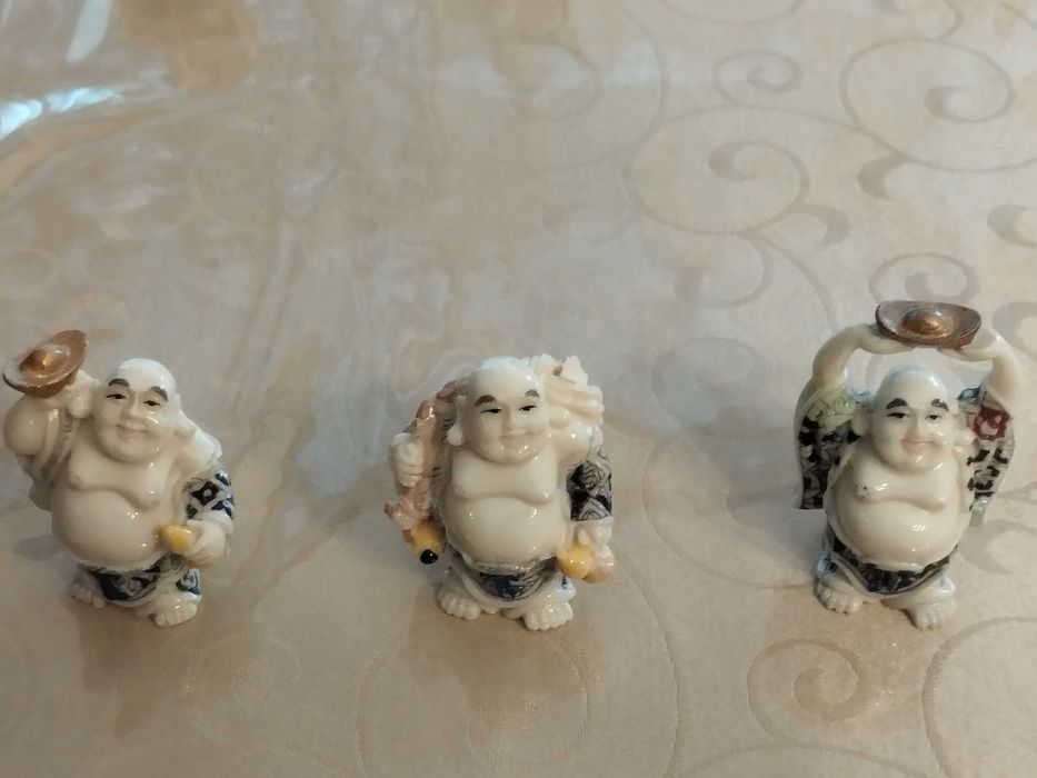 Figuras chinesas em resina