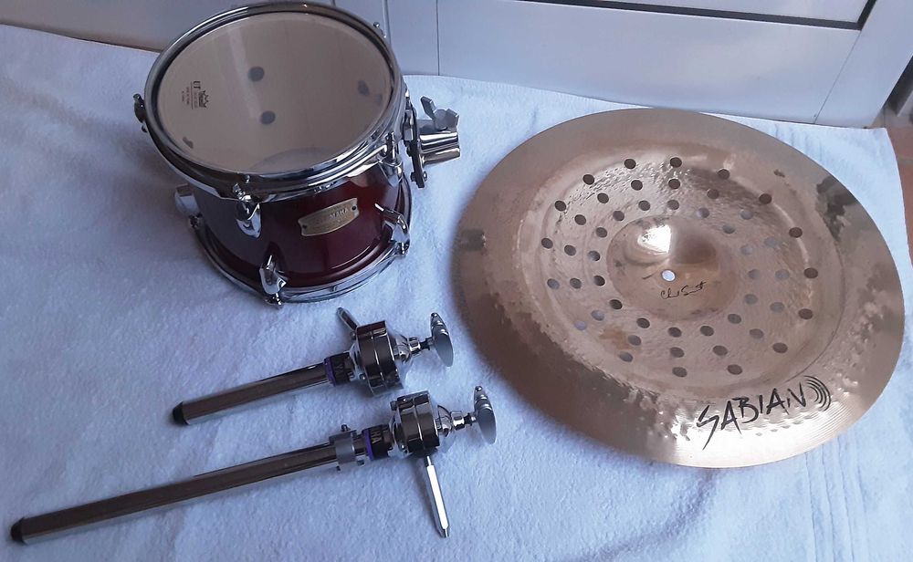 Prato Sabian China VENDIDO! + Timbalão Yamaha Stage Custom 8" Como Novo 100€