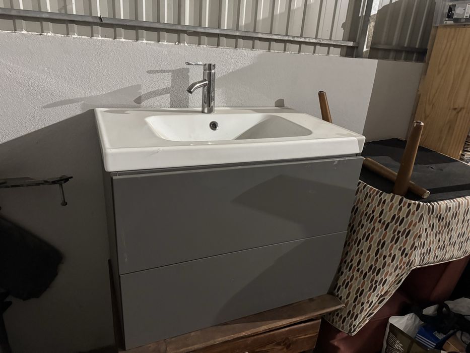Movel casa de Banho IKea sem uso com tudo