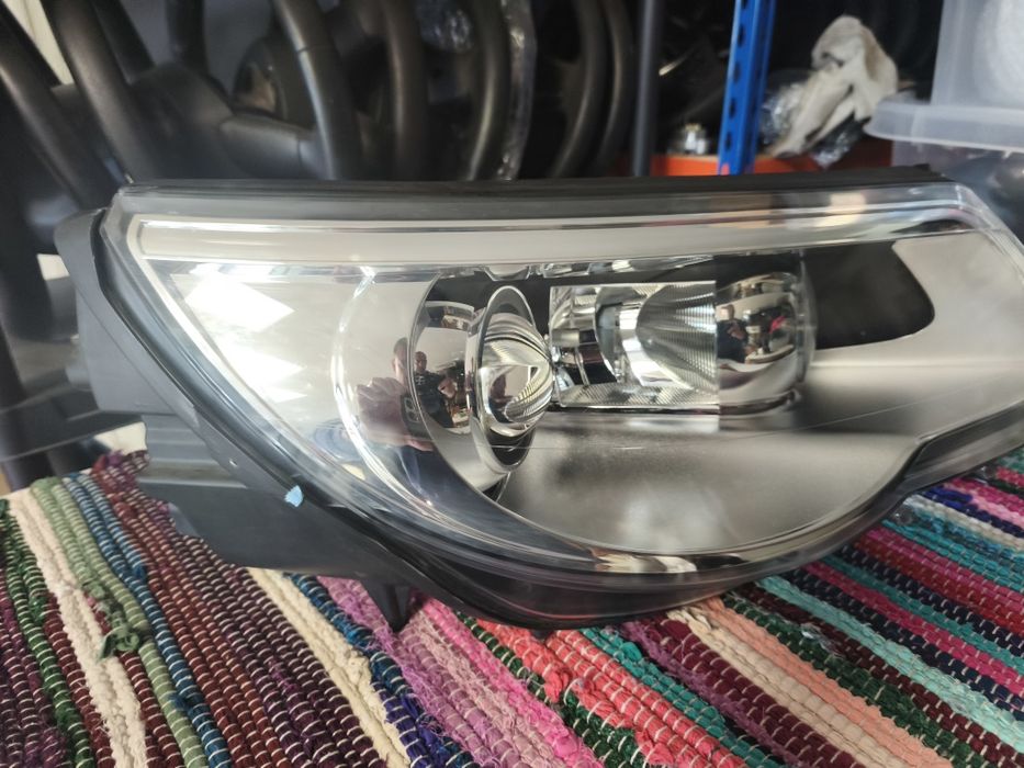 Farol direito bi-xenon Direcional VW Tiguan 5N1