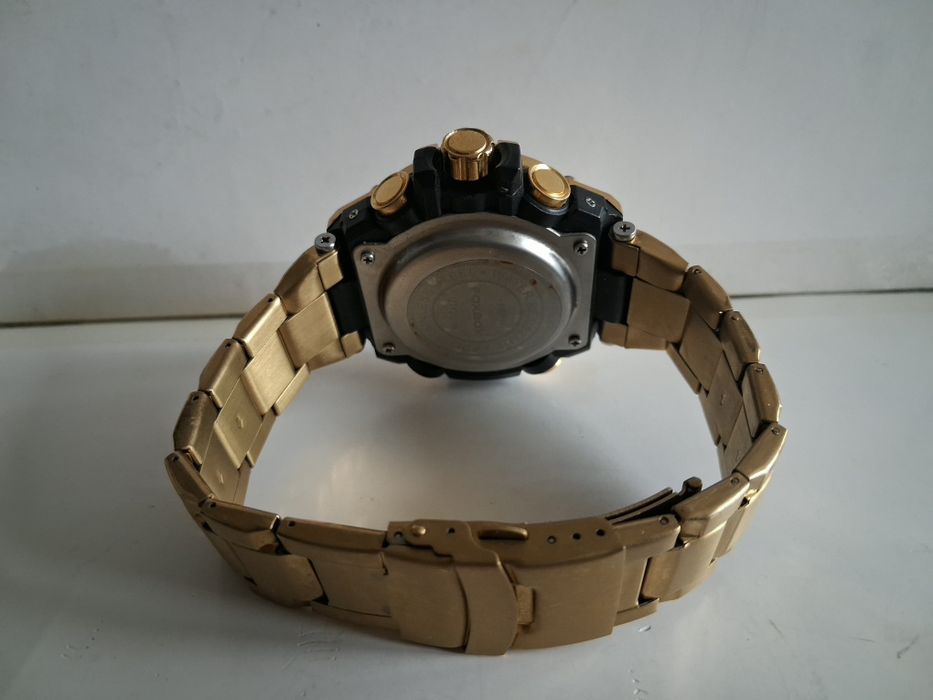 Męski zegarek kwarcowy