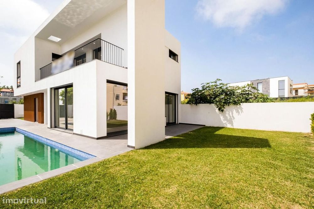 Moradia Geminada T3 + 1 com piscina, São Miguel das Encostas...