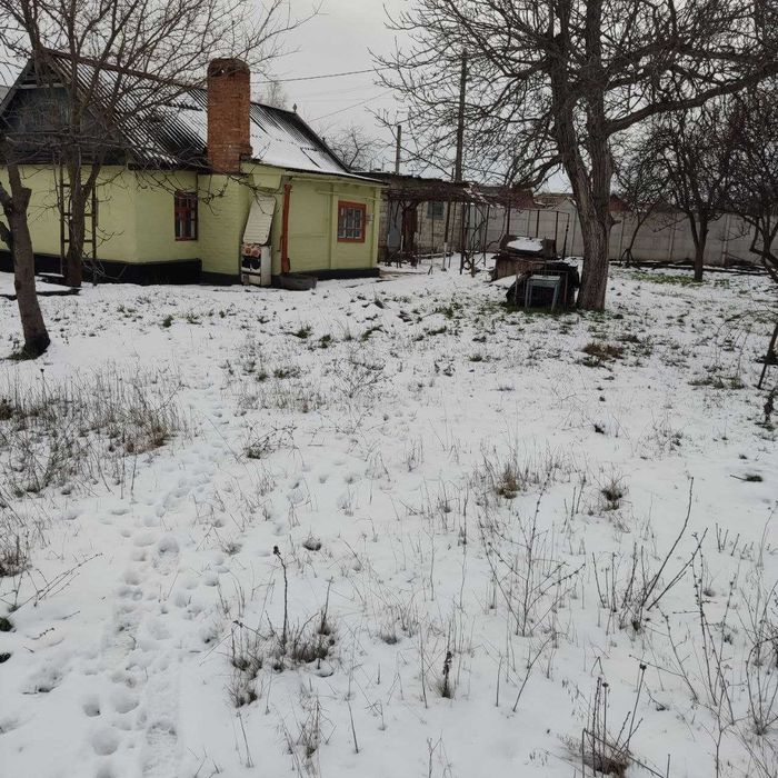 Продаю дім, зроблений ремонт, присутні всі зручності.