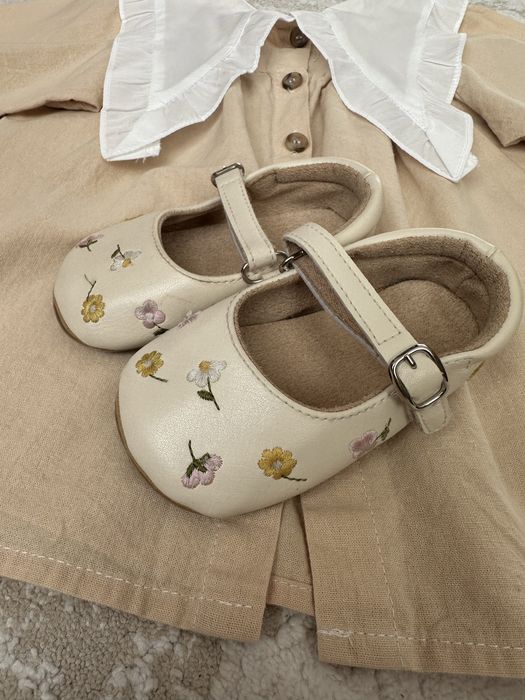 Святкова сукня на 1-2 рочки з туфельками