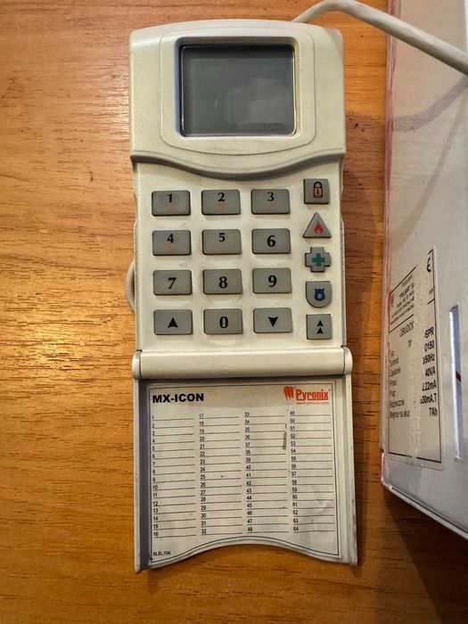 Centrala alarmowa Pyronix Matrix 832+