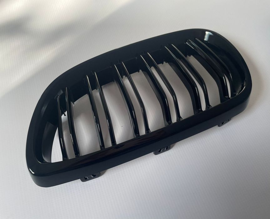 Nerki Grill Nakładki BMW E92 E93 Przedlift czarny połysk