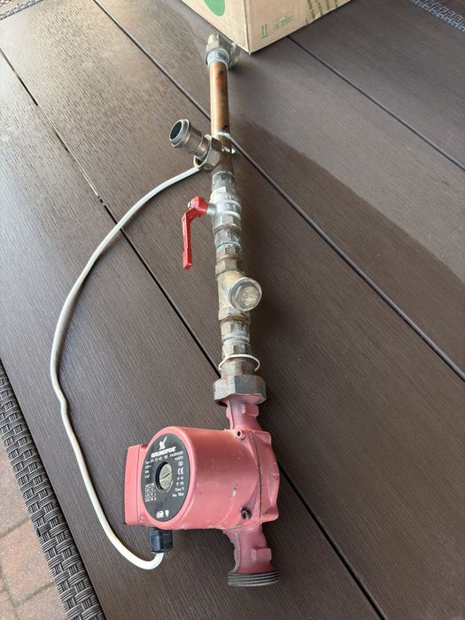 Pompa obiegowa Grundfos UPS 25-60 180 + zawór i filtr CO