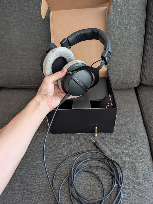 Beyerdynamic DT 770 PRO X - Headphones Profissionais (Edição Limitada 100 anos)