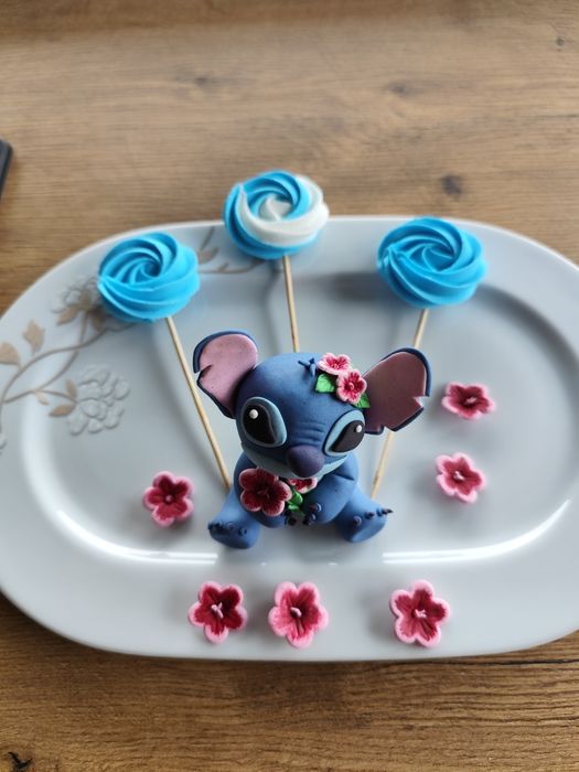 Figurka i balony Stich