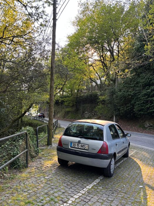 Renault Clio 1999 1.2
