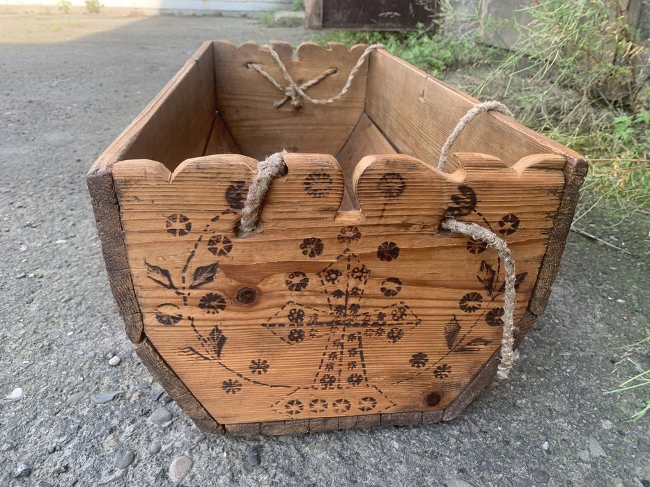 Стровинна дитяча колиска, підвісна кроватка