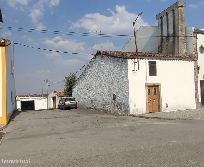 Moradia com terreno em Alpalhão