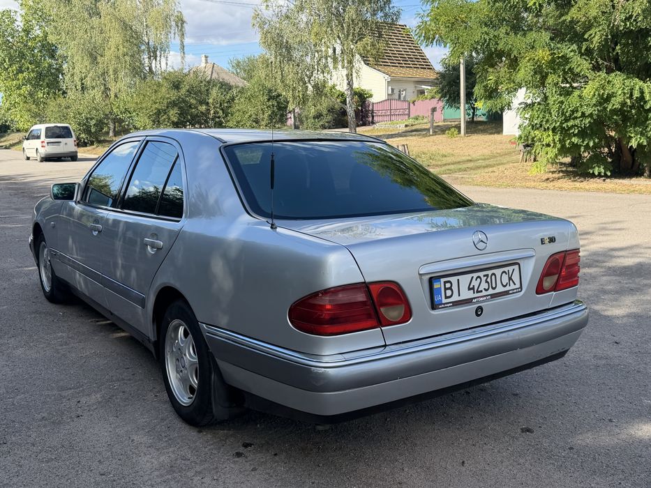 Мерседес Е230 2.3 бензин, Автомат, чудовий стан, обмін