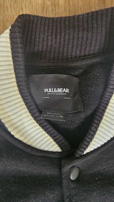 Casaco Pull Bear varsity preto branco L homem