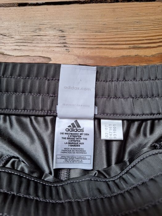 Damskie sportowe szorty za kolano ¾ Adidas rozmiar S 36