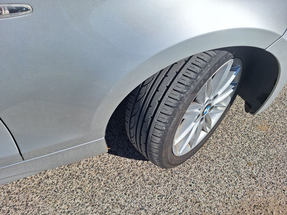 BMW 123D bi-turbo 204 cv sem nada a fazer