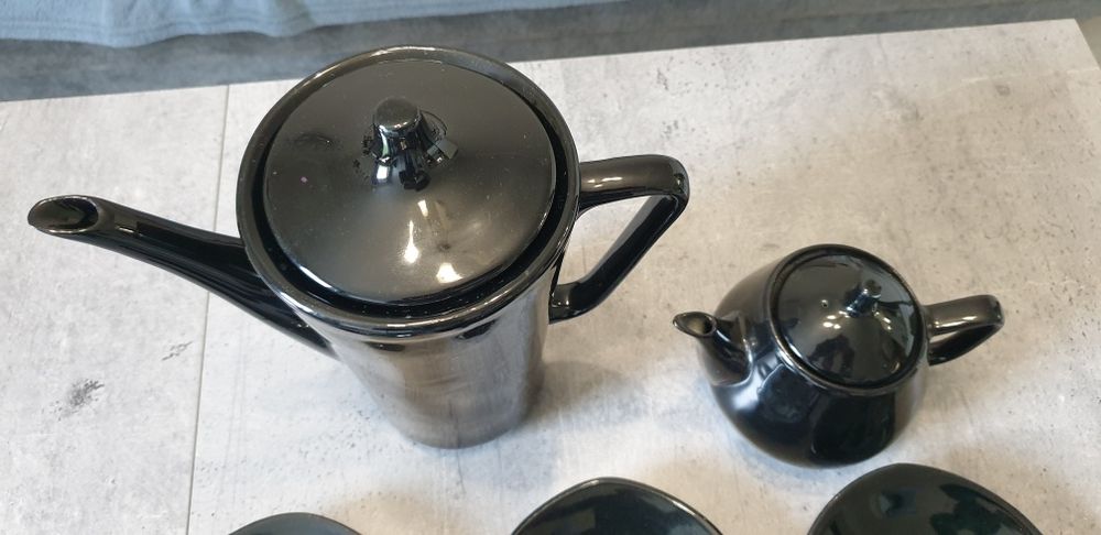 Serwis kawowy czarna porcelana