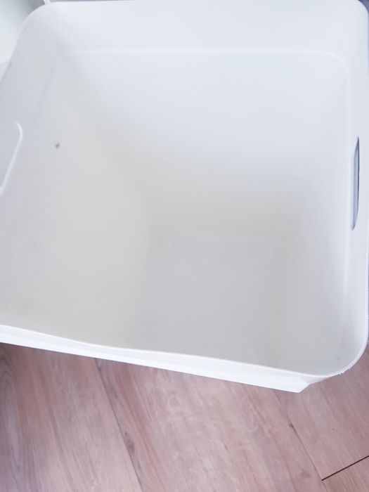 Plastikowy kosz na pranie marki Ikea 60 litrów