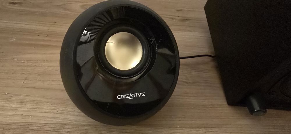 Sistema de som Creative para PC