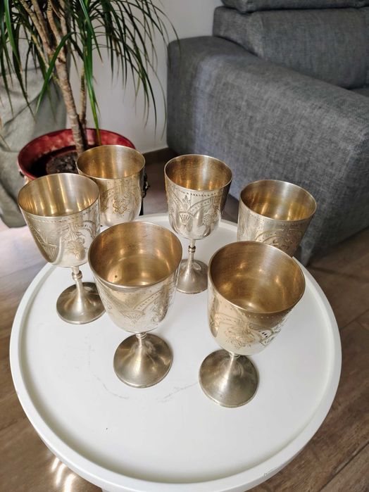 Келихи латунь Італія