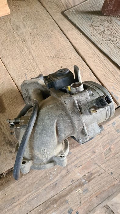 Дросельна заслінка в зборі audi a8 d2 4.2 1998