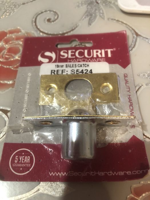 шариковая защелка Securit Hardware.