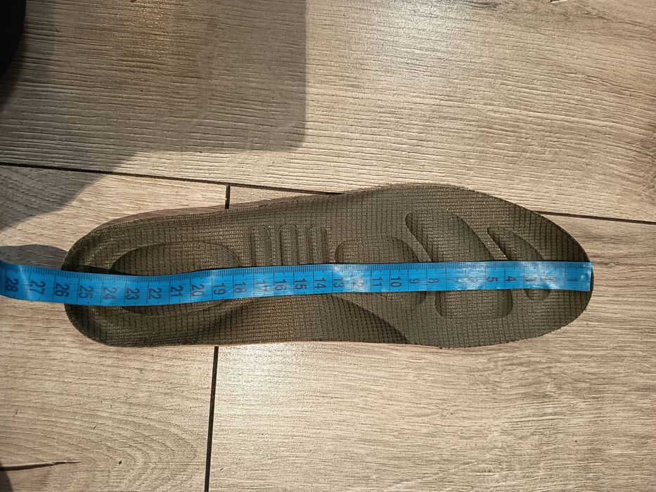 Męskie buty sportowe 41 VTY (Deichmann).