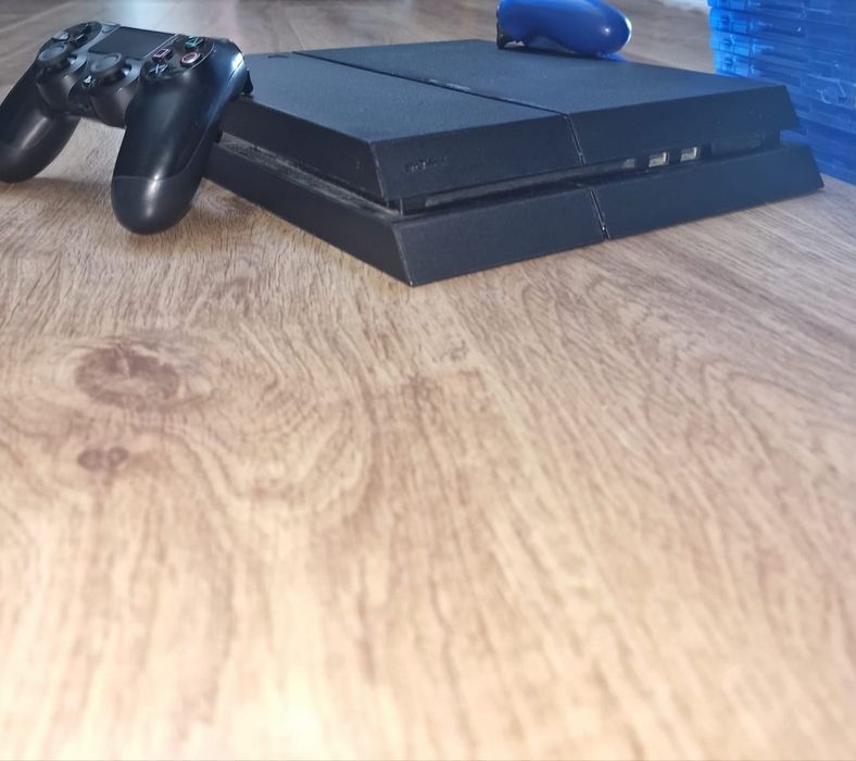 PlayStation 4 com 12 jogos