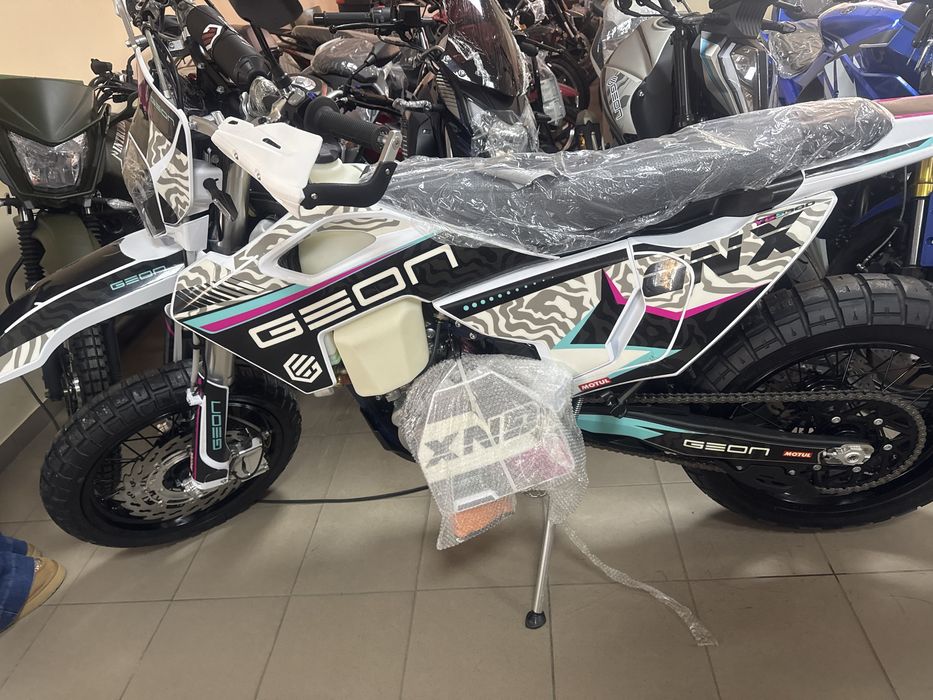 Новинка 2025 Geon Dakar GNX Gns 300 nb Ybs