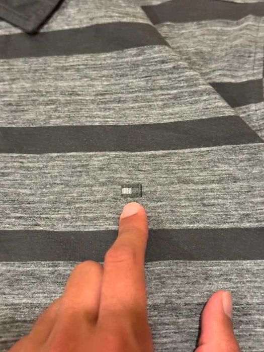 Tommy Hilfige Polo às riscas cinzentas e pretas