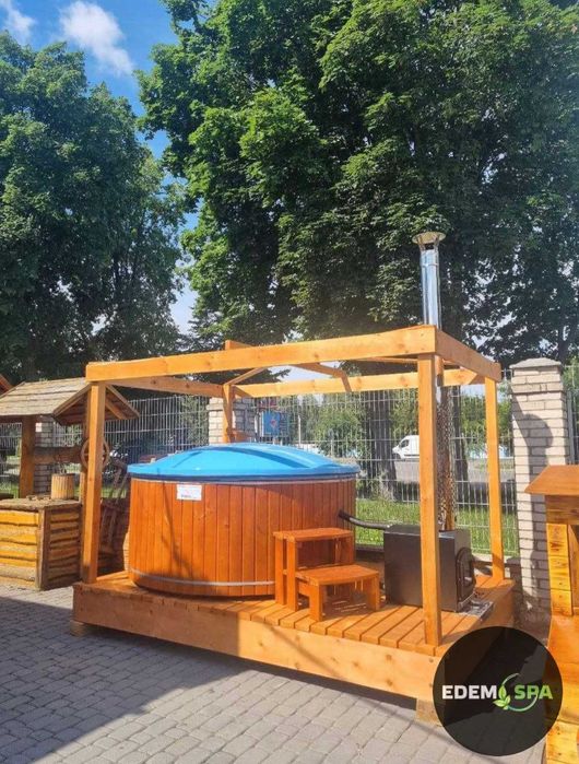 Сучасній карпатський чан на дровах для бізнесу і дому. Офуро.