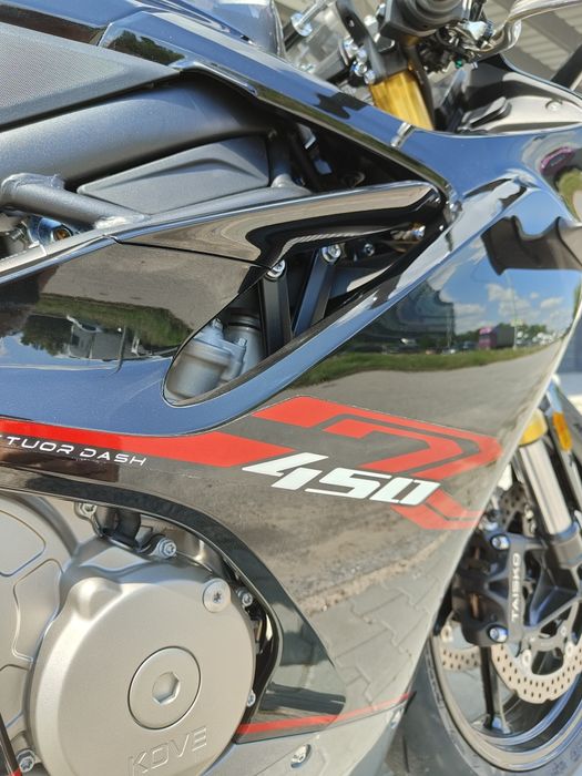 В наявності! Спортивний мотоцикл Kove 450RR PRO