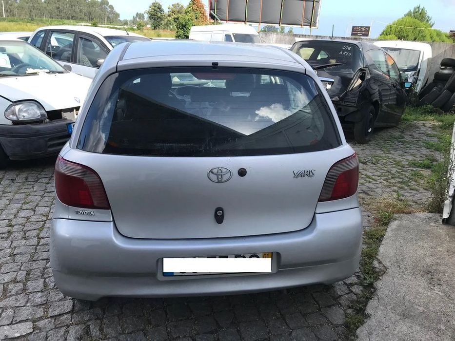 Toyota Yaris 1.0cc 5P 2000 - Para Peças