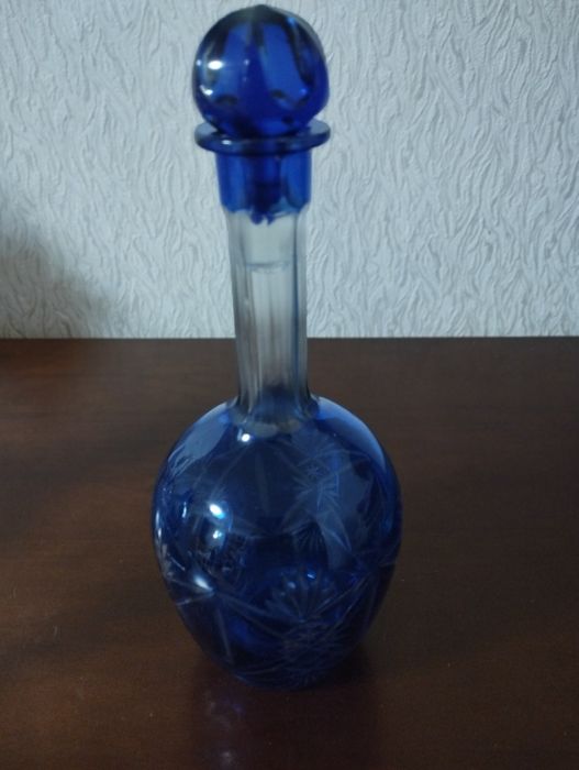 Графін синьє скло