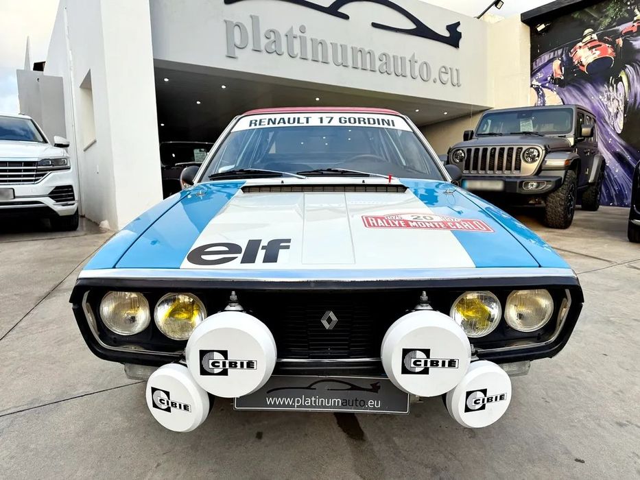 Renault 17
