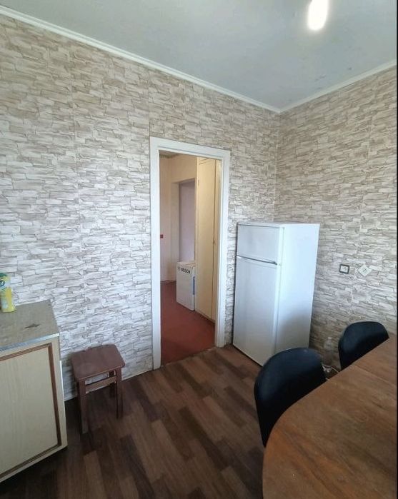 Продам 1 кімнатну квартиру проспект Миру 39( 95 квартал ).
