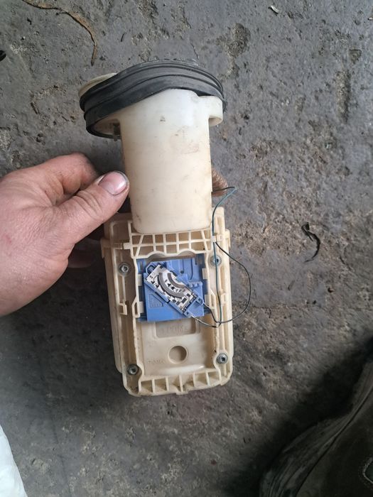Топливный насос колба в бак 88457282 1.8 Vag Audi Seat Volkswagen