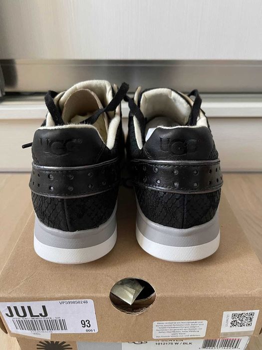 Кросівки UGG W Deaven 1012175 W/Blk