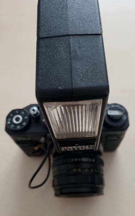 Sprzedam aparat lustrzankę Zenit 15m + etui