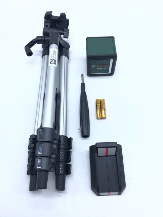 LASER QUIGO PLUS UNI +STATYW BOSCH B0603663602