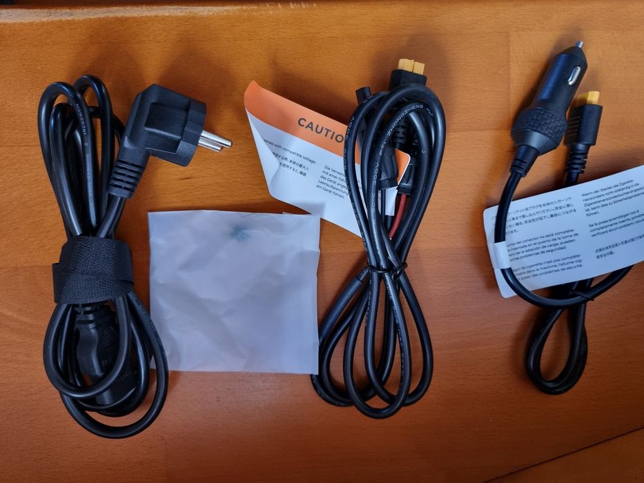 Зарядна станція Bluetti AC 70